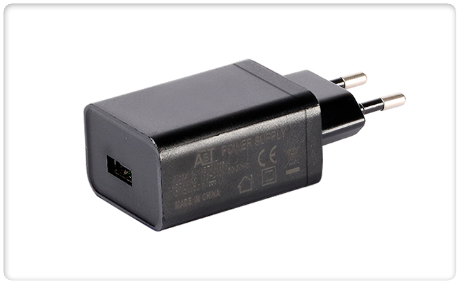 5V2.3A充電器 5V2.3A充電器